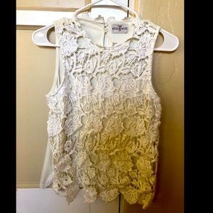 Stunning lace top - sleeveless French brand